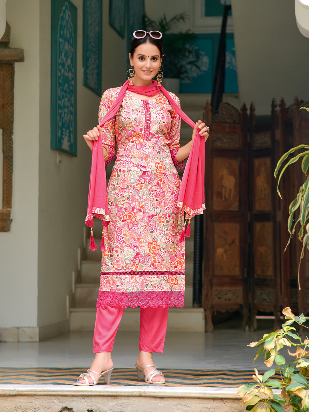 Embroidered & Floral printed Kurta with pant & dupatta