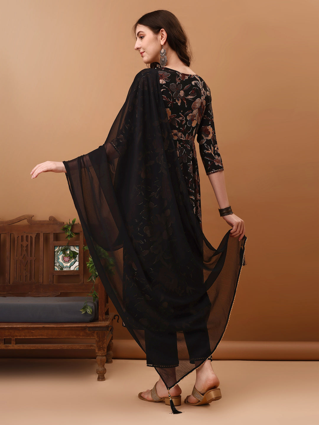 Flared Embroidered & Floral Printed kurta with pant & dupatta