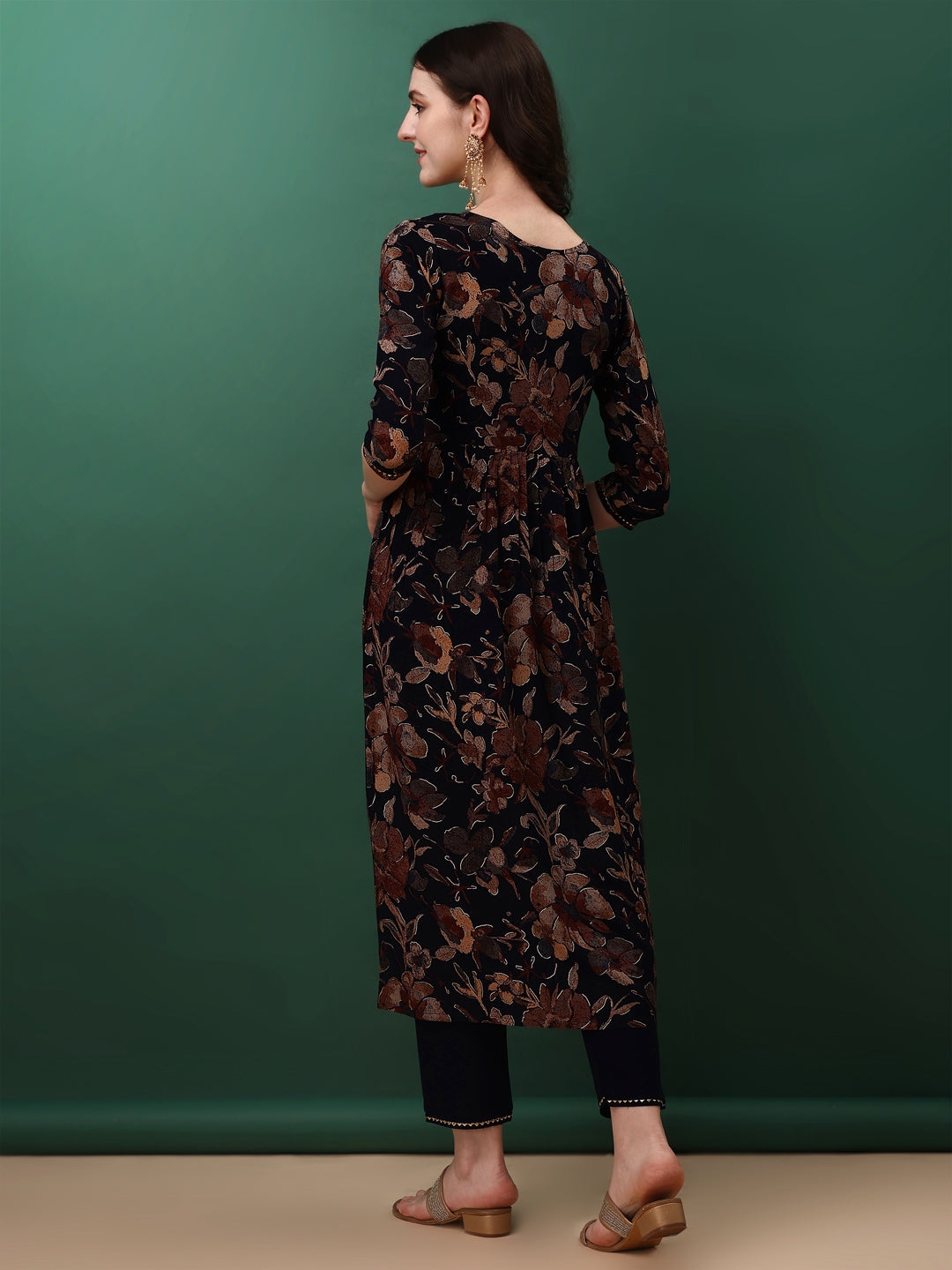 Flared Embroidered & Floral Printed kurta with pant & dupatta