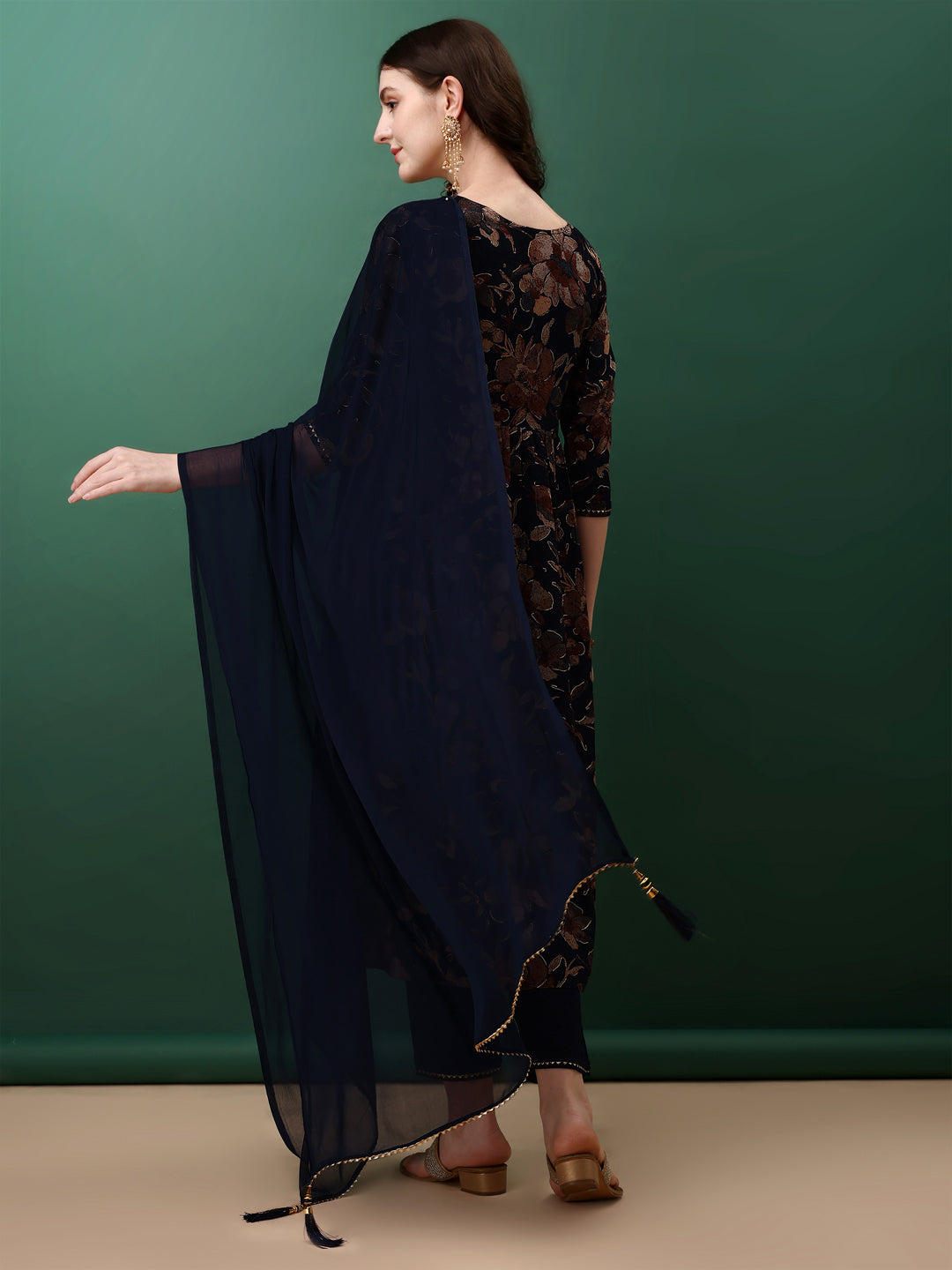 Flared Embroidered & Floral Printed kurta with pant & dupatta