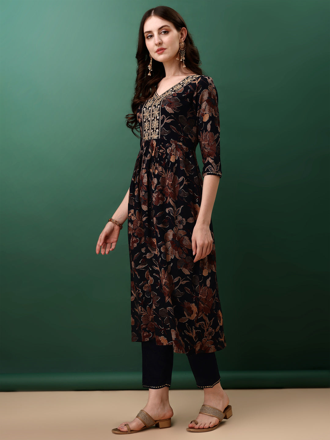 Flared Embroidered & Floral Printed kurta with pant & dupatta