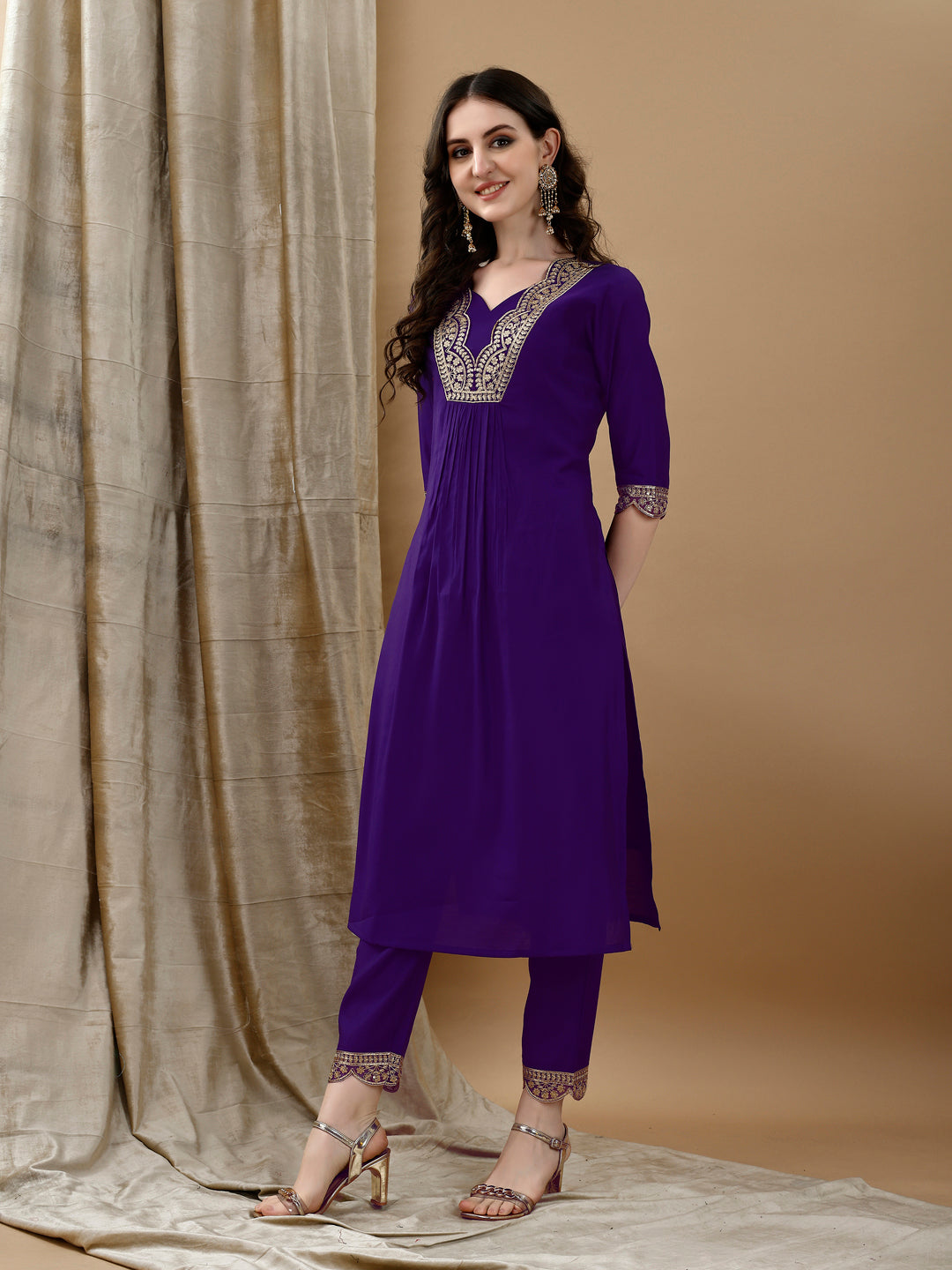 Embroidered Kurta with pant & Bandhani printed Embroidered Dupatta