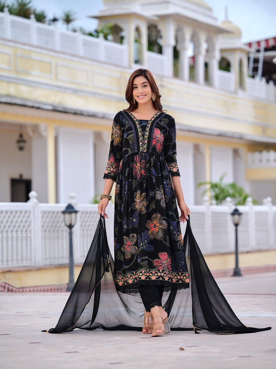 Floral Printed Embroidered kurta with pant & Dupatta