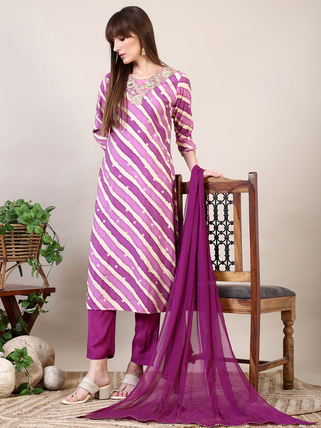 Leheriya Printed & Applique Embroidered Kurta with Pant & Dupatta