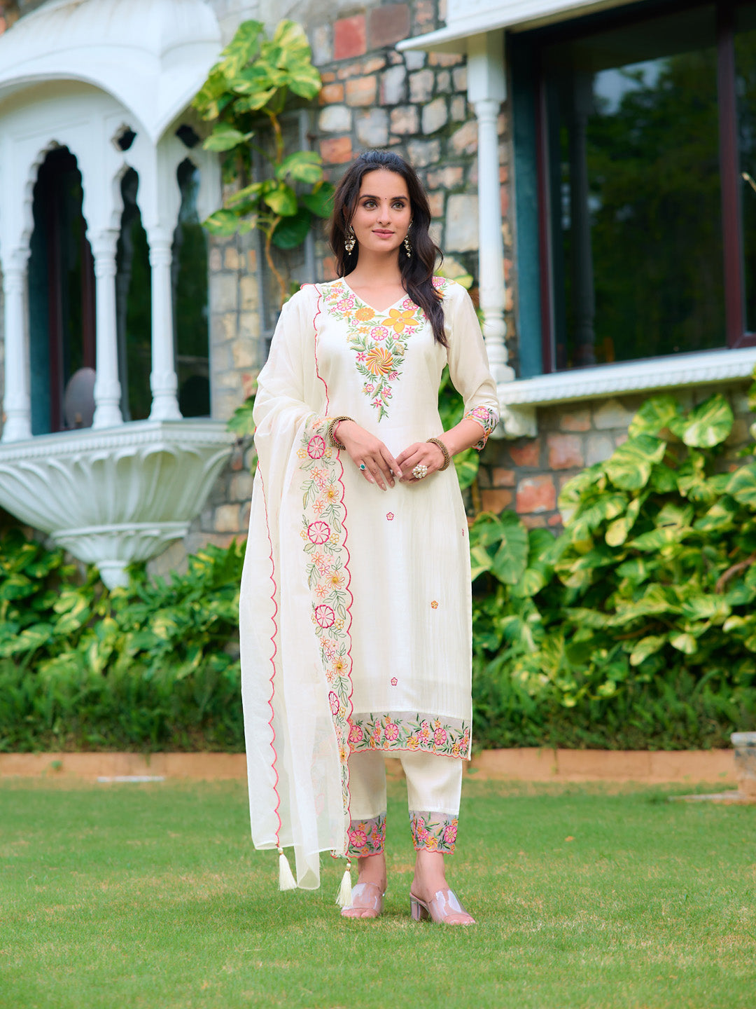 Embroidered Kurta with Pant & Organza Embroidered Dupatta