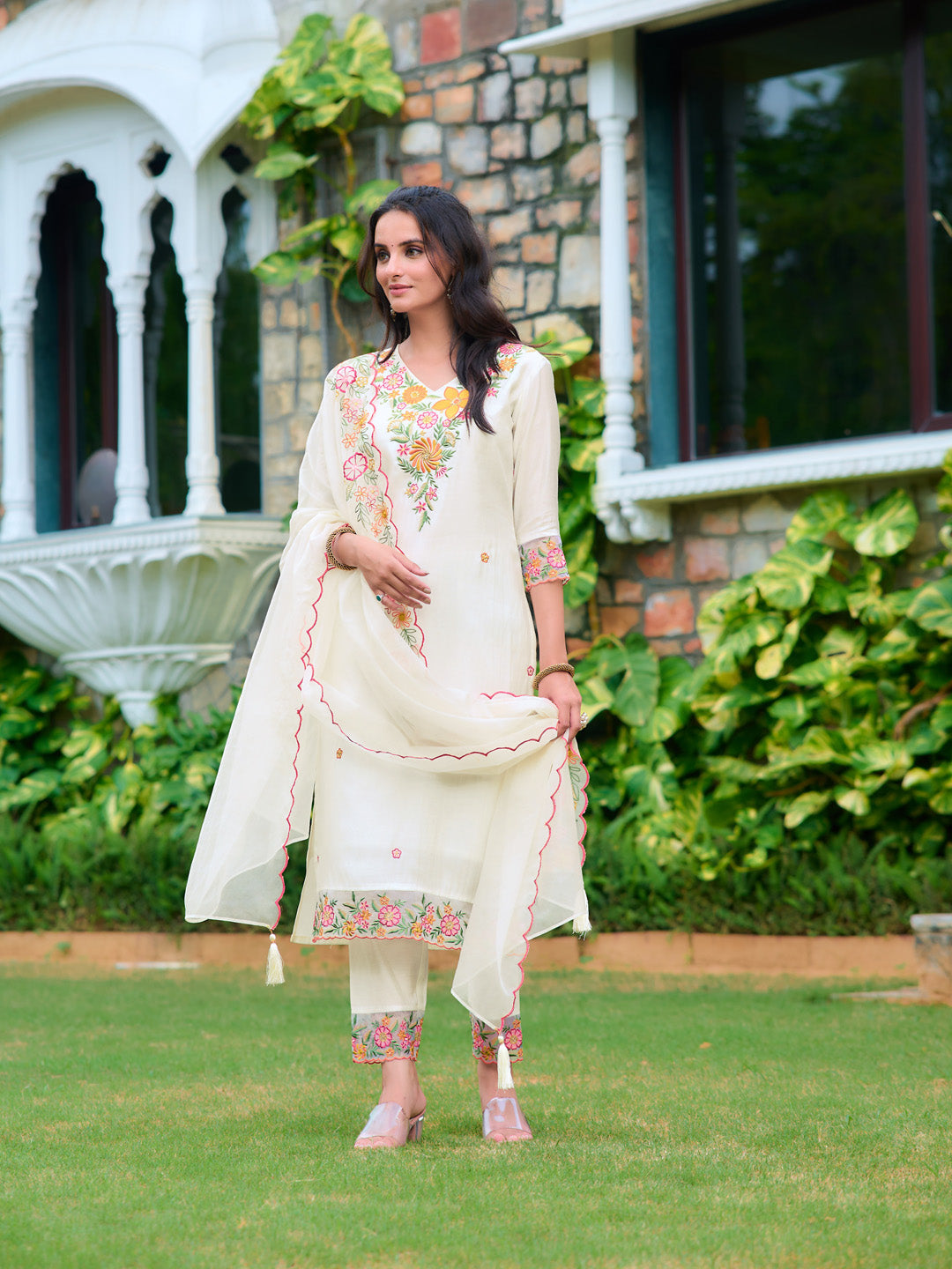 Embroidered Kurta with Pant & Organza Embroidered Dupatta