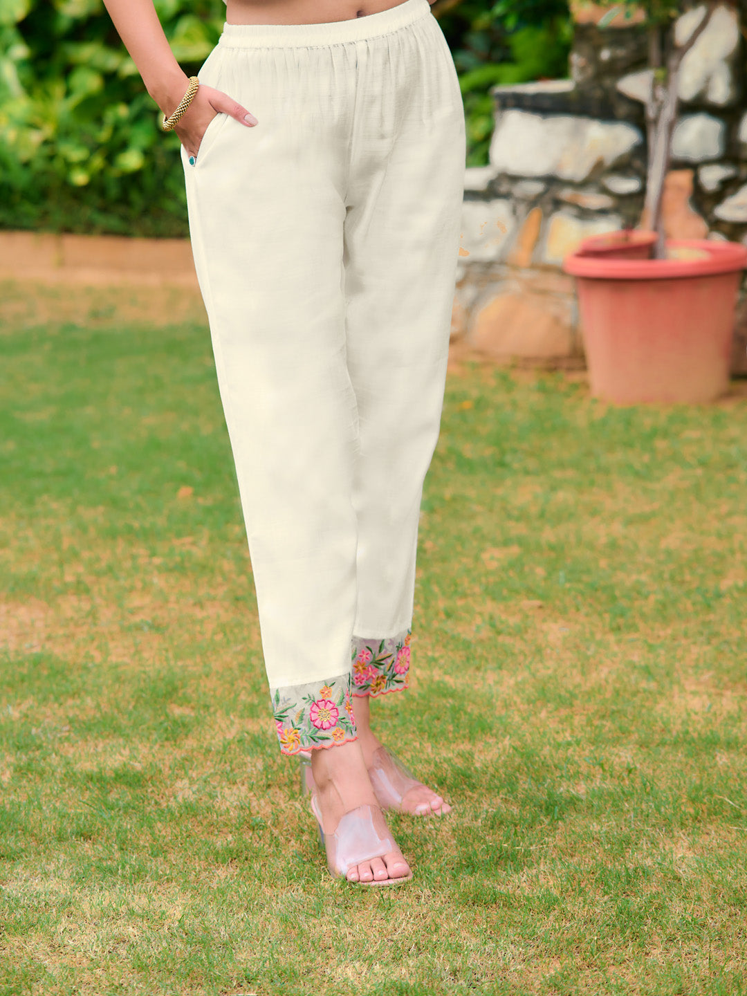 Embroidered Kurta with Pant & Organza Embroidered Dupatta