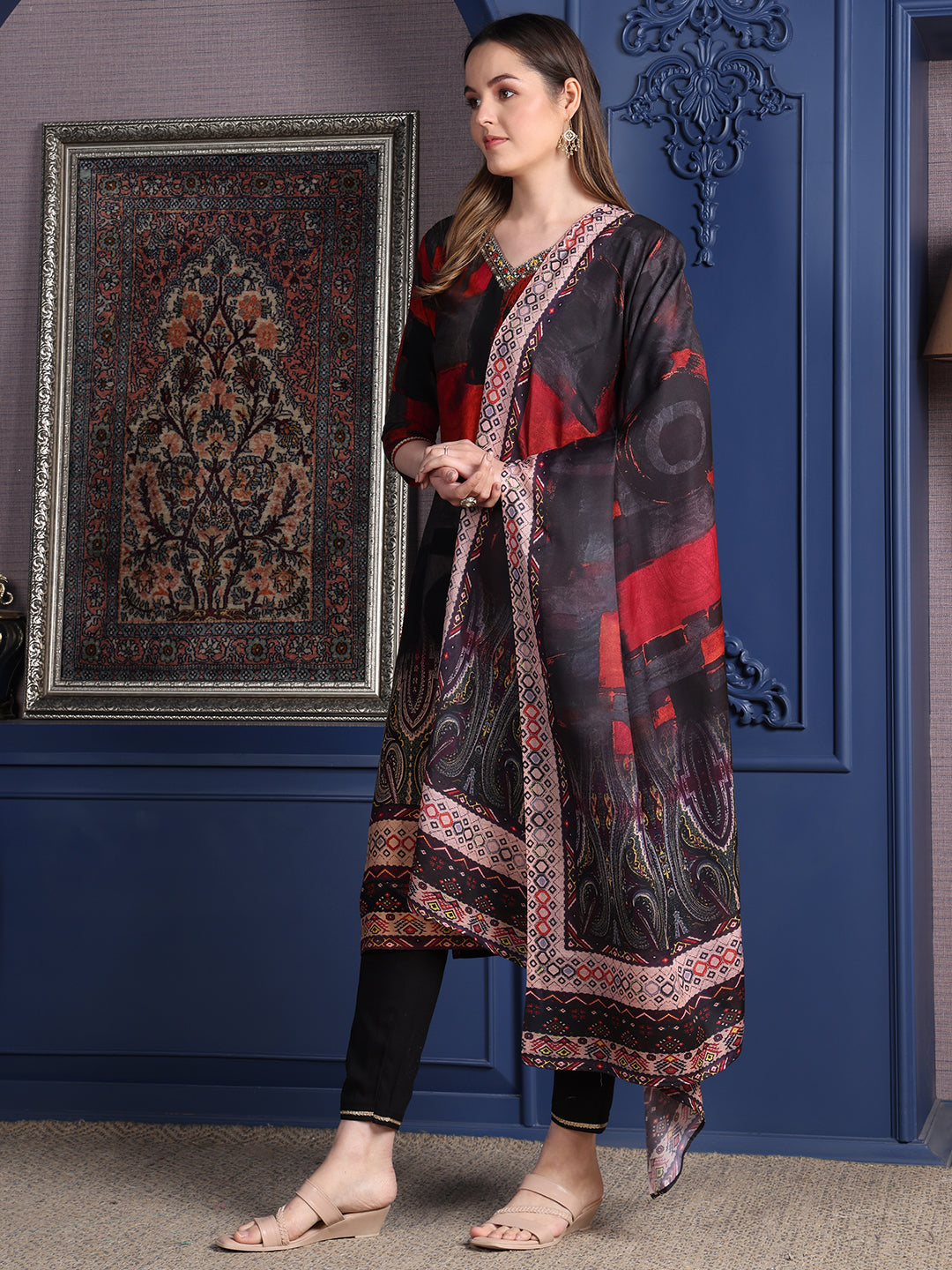 Hand embroidered & printed Kurta with pant & Dupatta