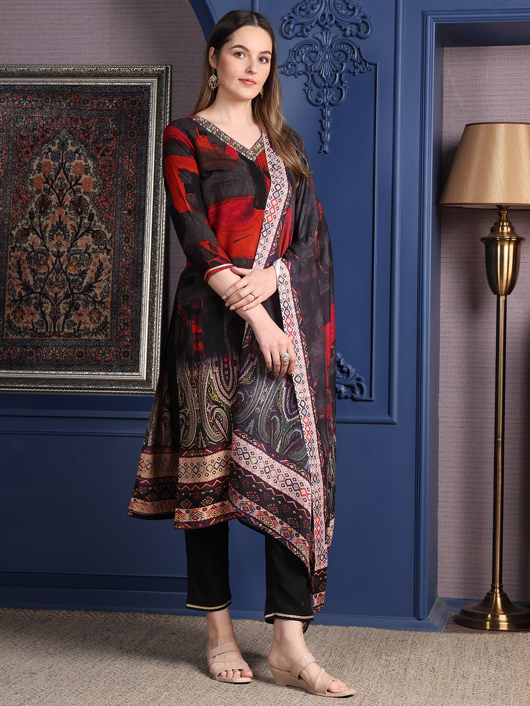 Hand embroidered & printed Kurta with pant & Dupatta