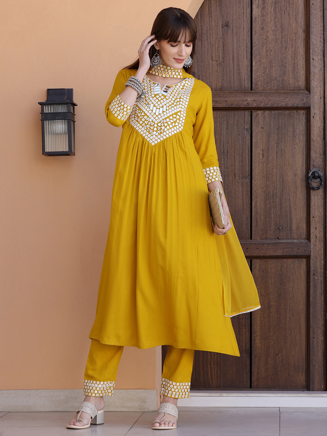 Mirror Embroidered Kurta with pant & Necklace Dupatta