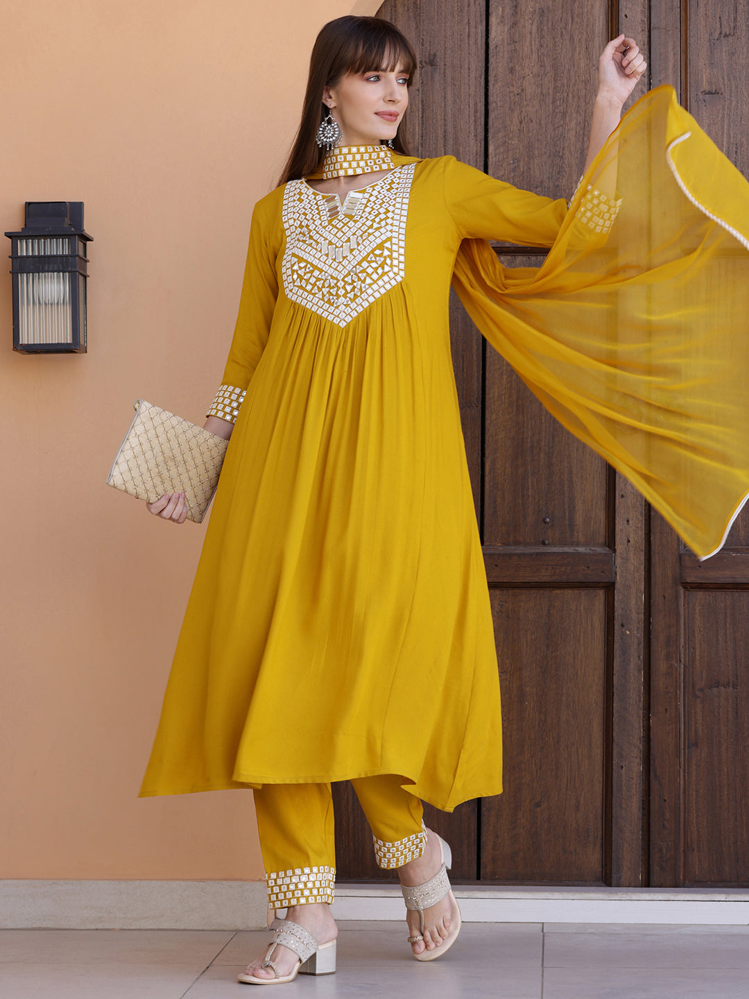 Mirror Embroidered Kurta with pant & Necklace Dupatta