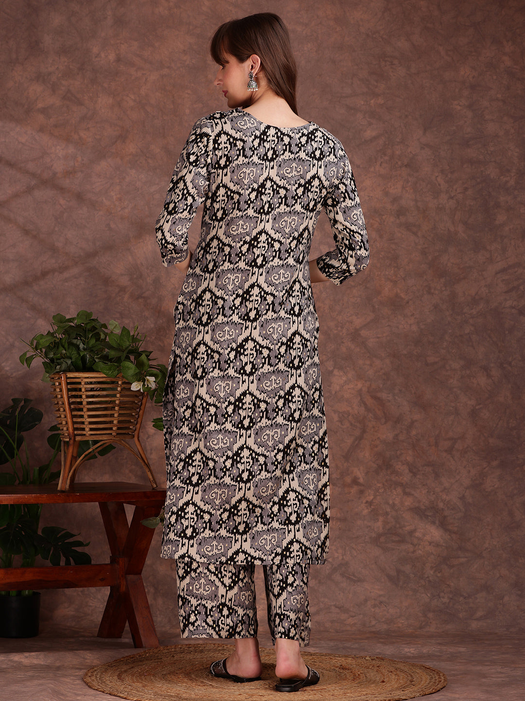 Ethnic Motifs Printed Lace detailing Kurta and palazzo