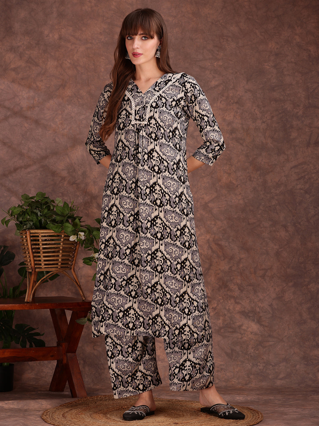 Ethnic Motifs Printed Lace detailing Kurta and palazzo