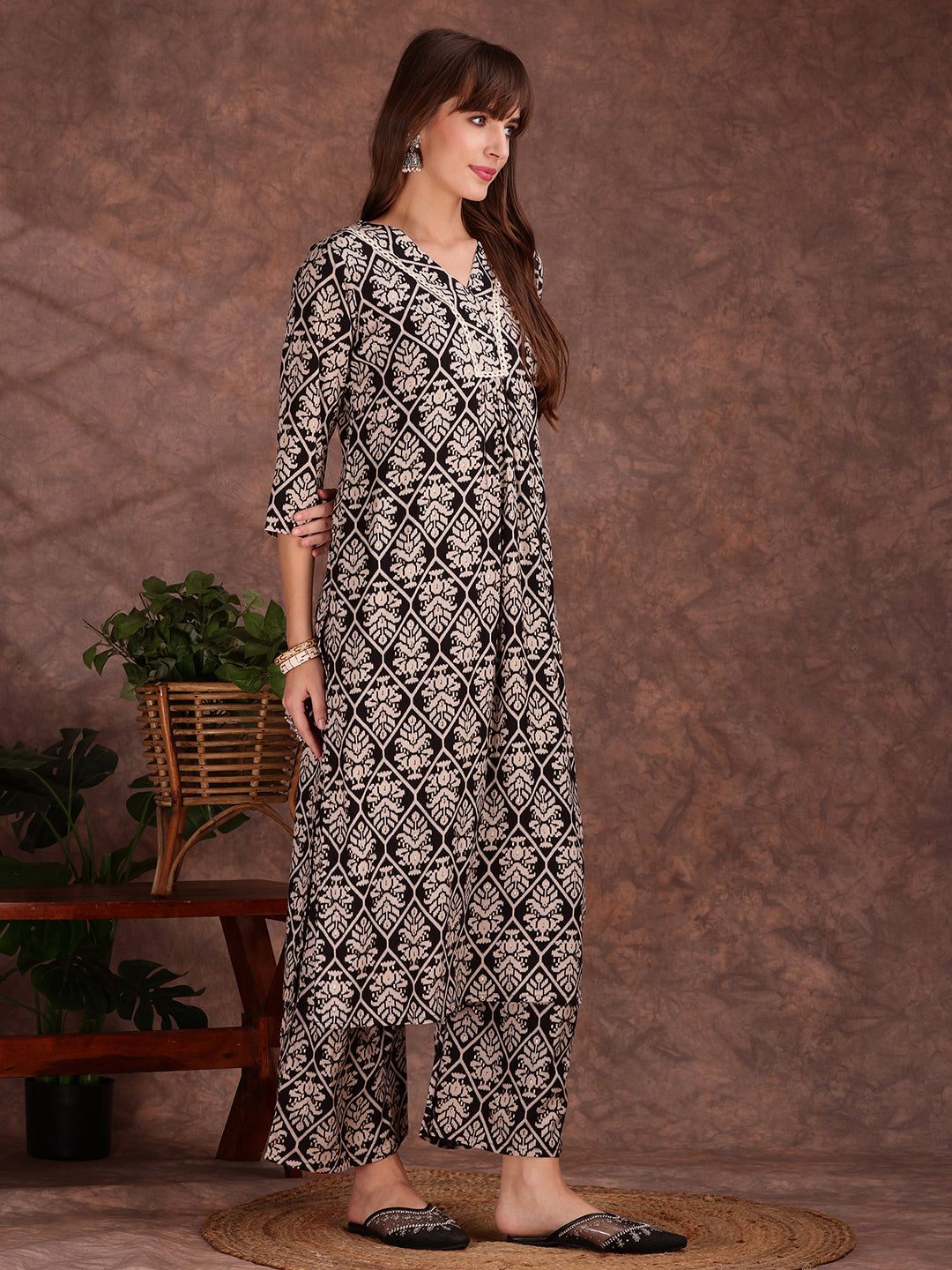 Ethnic Motifs Printed Lace detailing Kurta and Palazzo