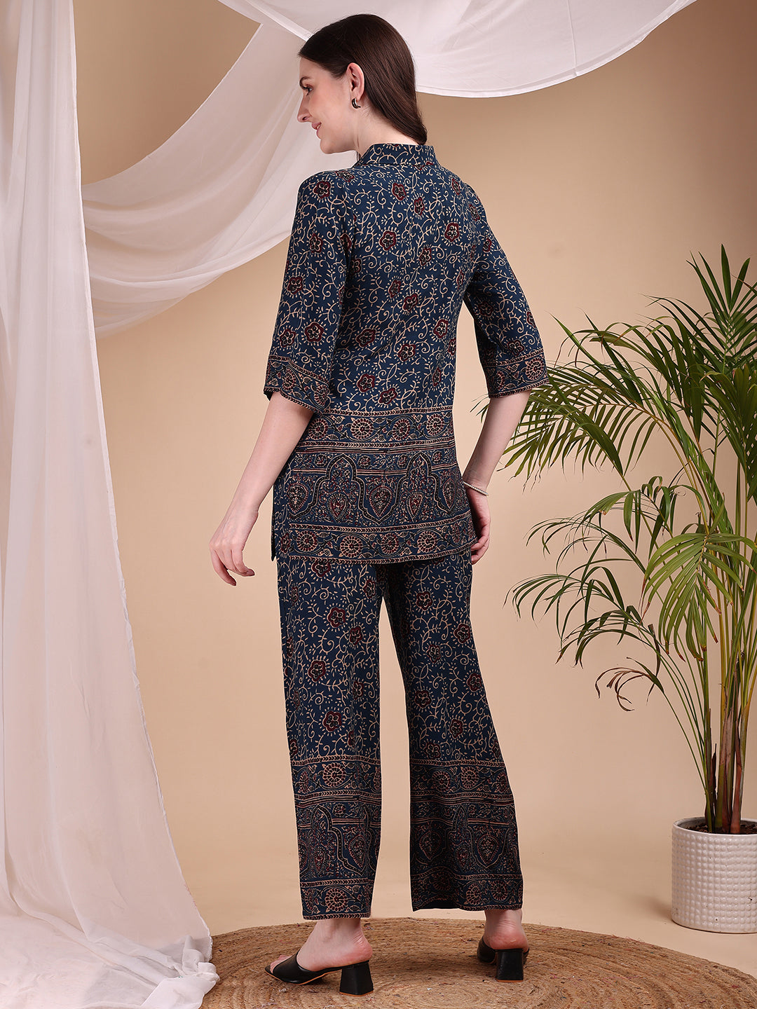 Intricate floral and paisley motifs Co-ords