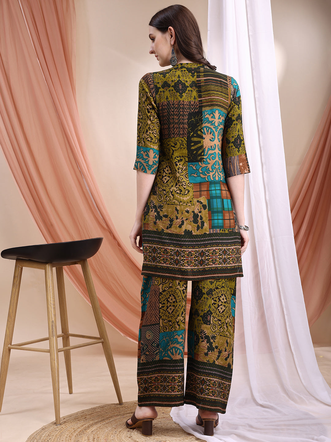 Intricate Floral and Paisley Motifs Co-ords