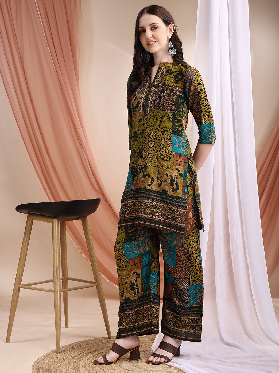 Intricate Floral and Paisley Motifs Co-ords