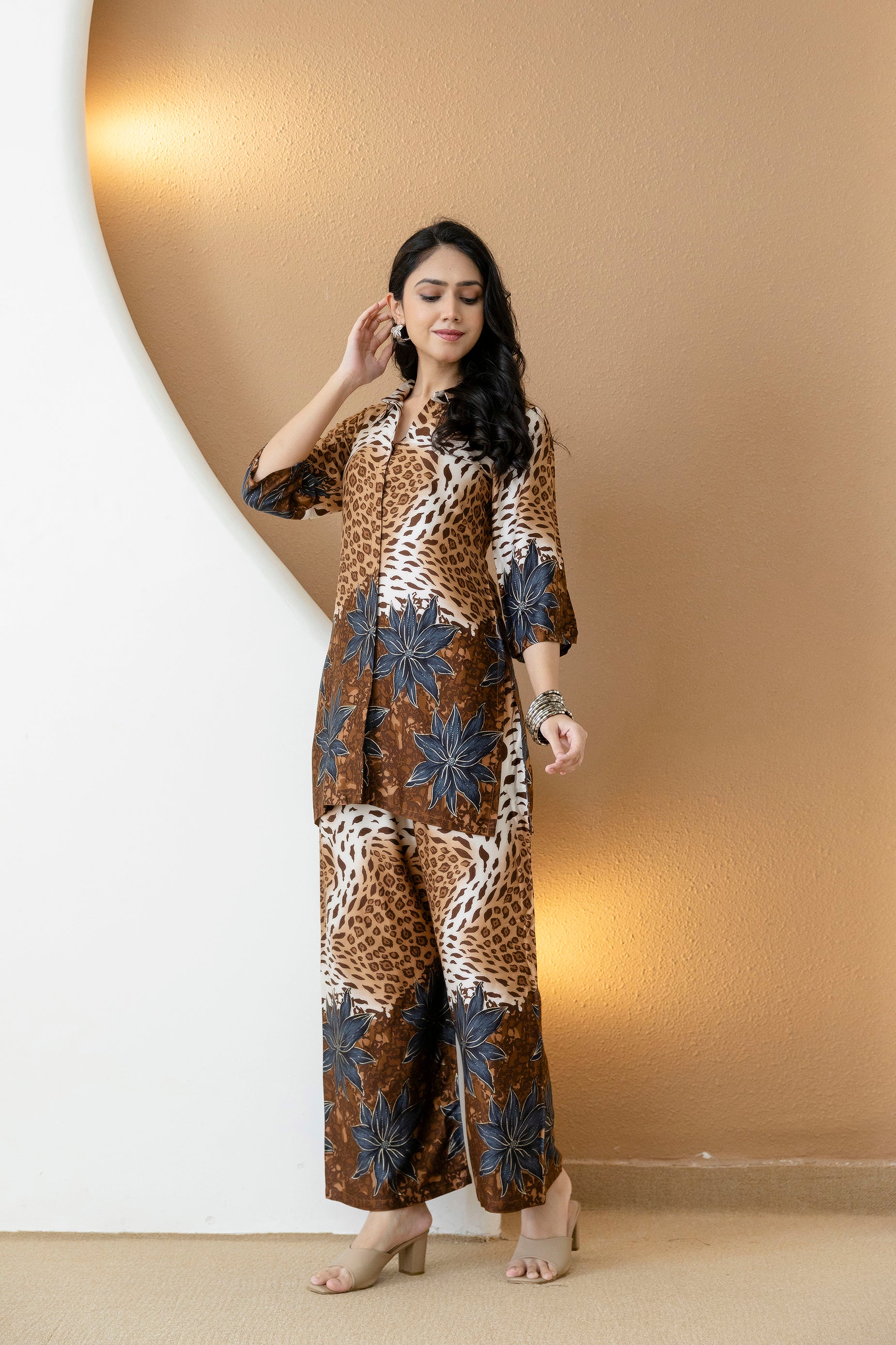Animal & Floral motifs Printed Ethnic Co-ord Set