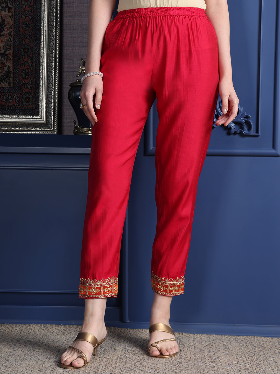 Embroidered Kurta with pant & Two toned embroidered Dupatta