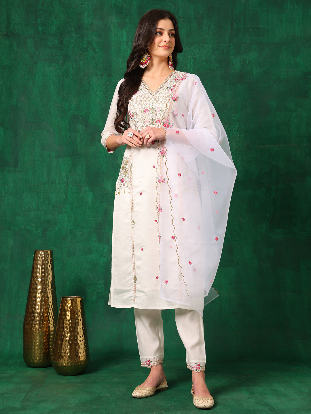 Embroidered Kurta with Pant & Embroidered Organza Dupatta