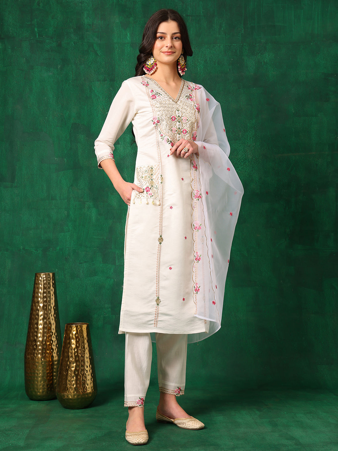 Embroidered Kurta with Pant & Embroidered Organza Dupatta