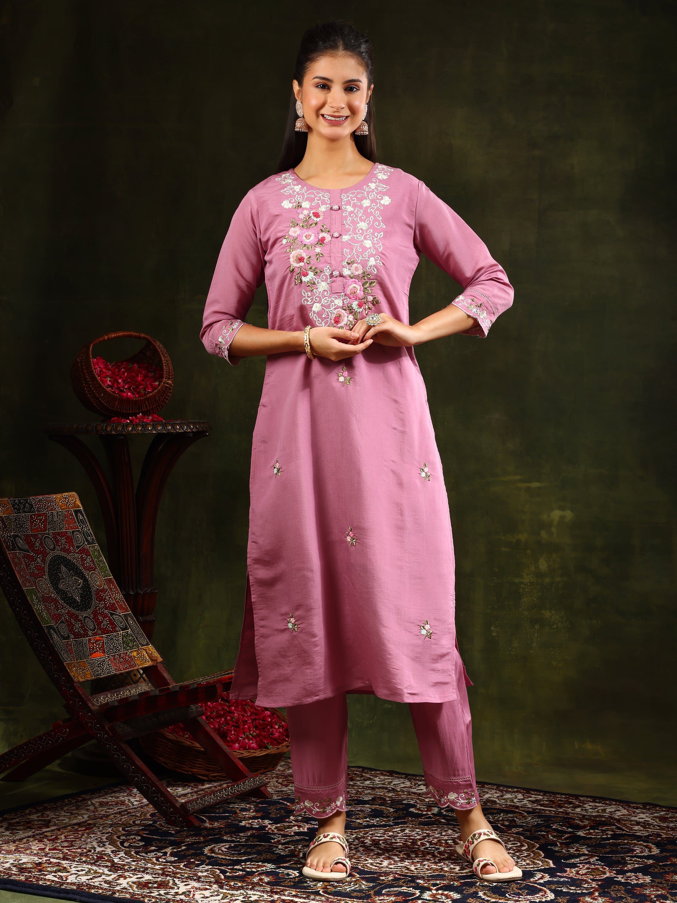Embroidered Kurta with Pant & Organza Dupatta