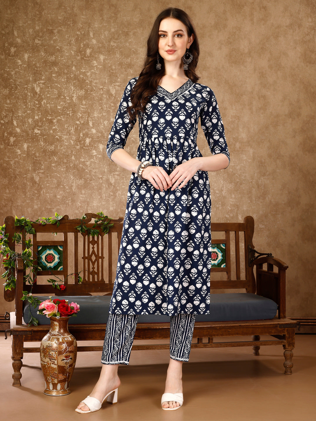 Nyra Cut Ethnic Motifs Printed Kurta with pant & dupatta