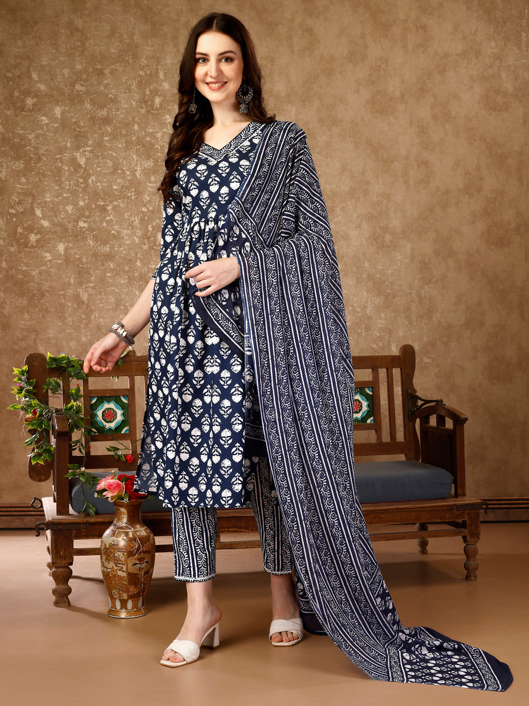 Nyra Cut Ethnic Motifs Printed Kurta with pant & dupatta