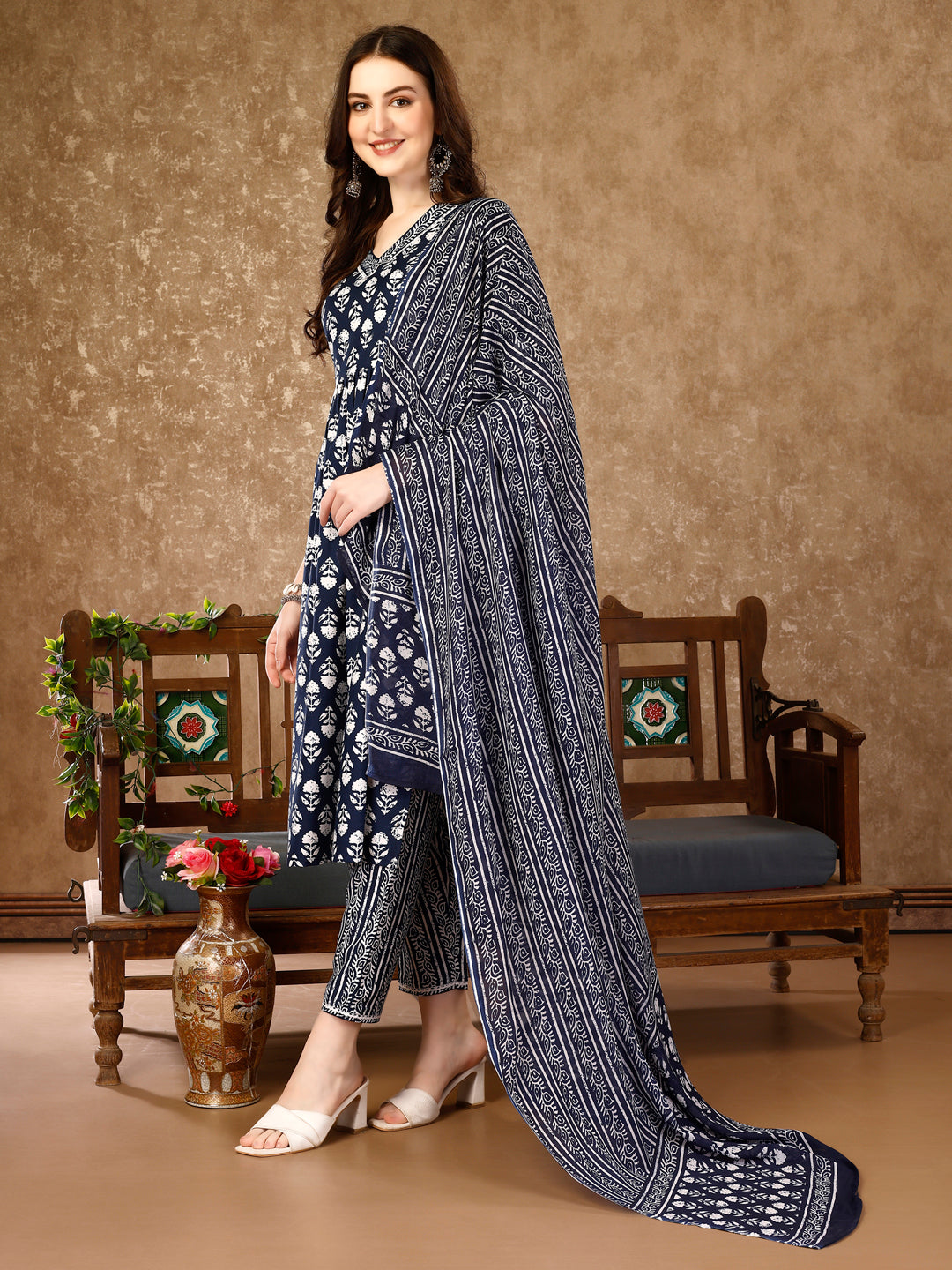 Nyra Cut Ethnic Motifs Printed Kurta with pant & dupatta