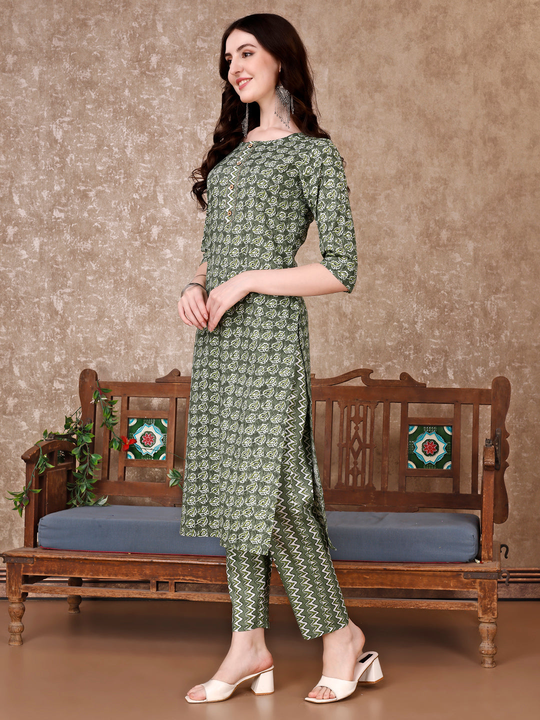 Leaf Printed Kurta With printed Pant & Dupatta