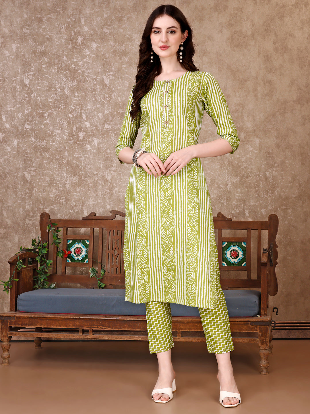 Printed Kurta With printed Pant & Dupatta