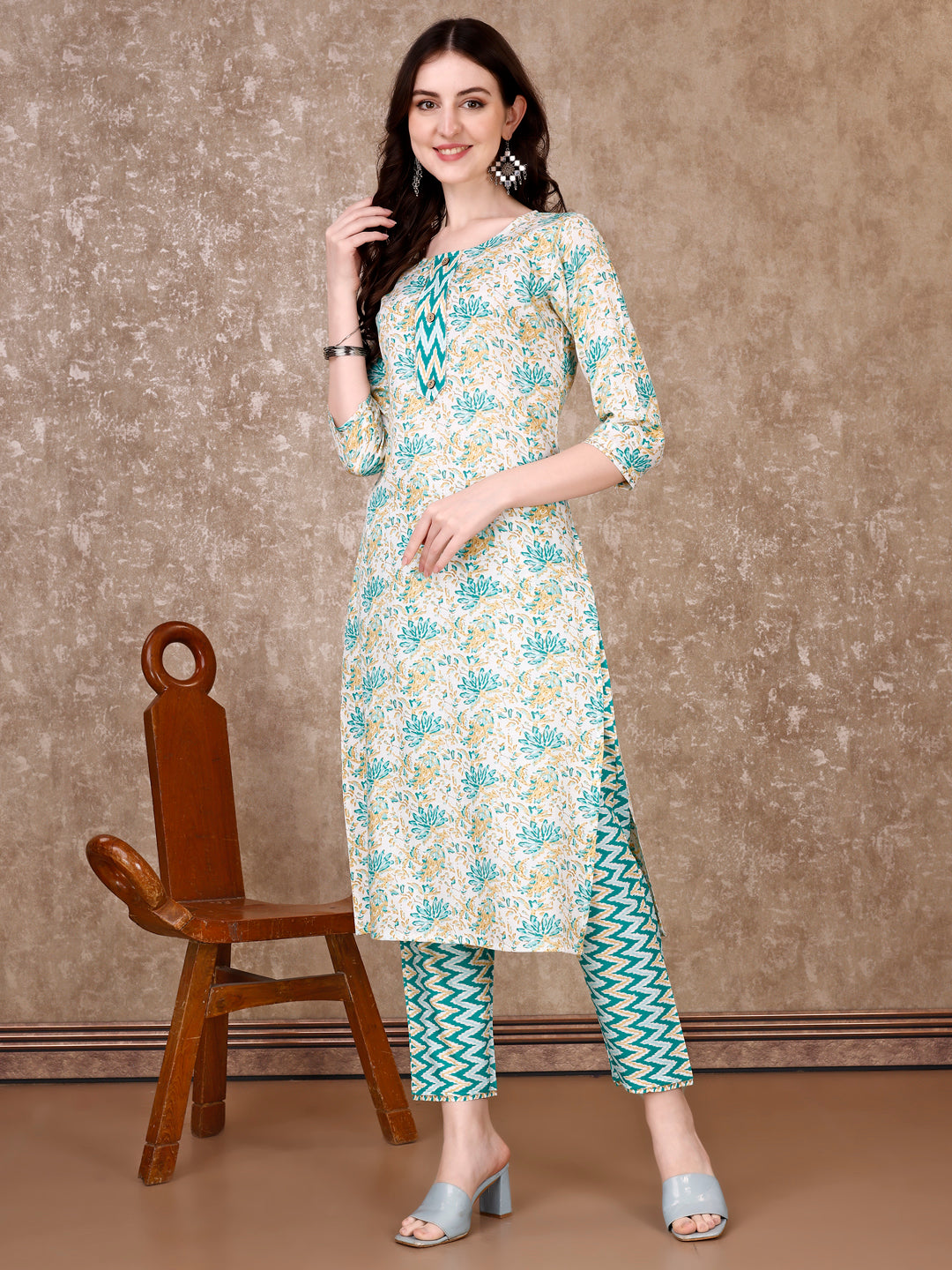 Floral Printed Kurta With printed Pant & Dupatta