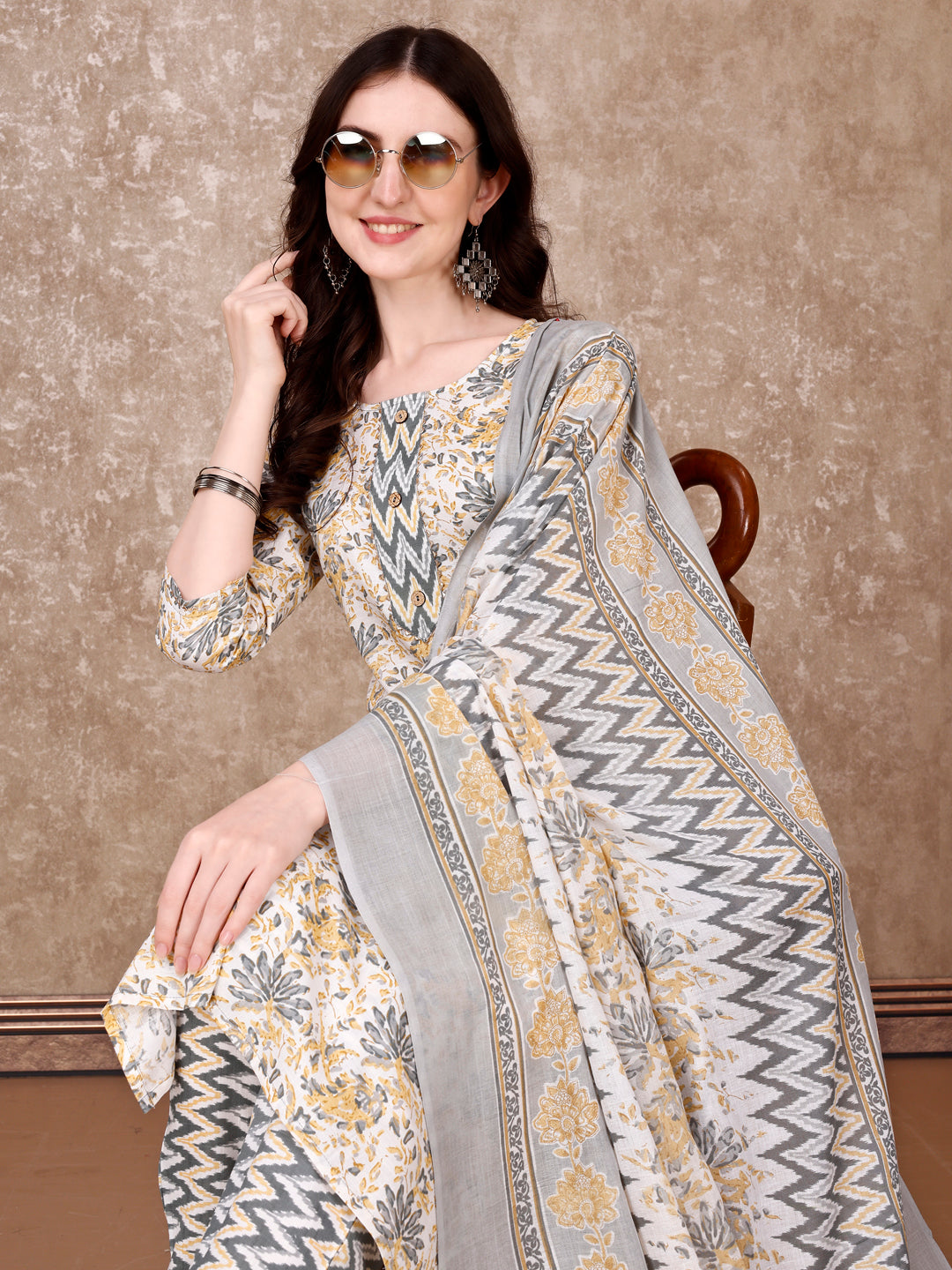 Floral Printed Kurta With printed Pant & Dupatta