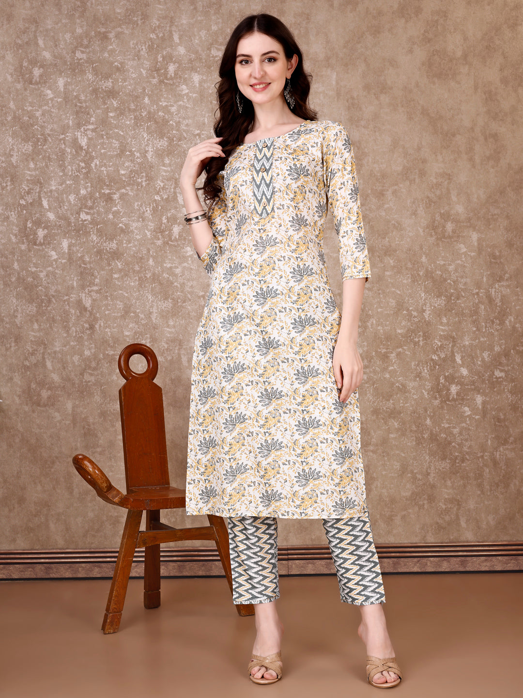 Floral Printed Kurta With printed Pant & Dupatta