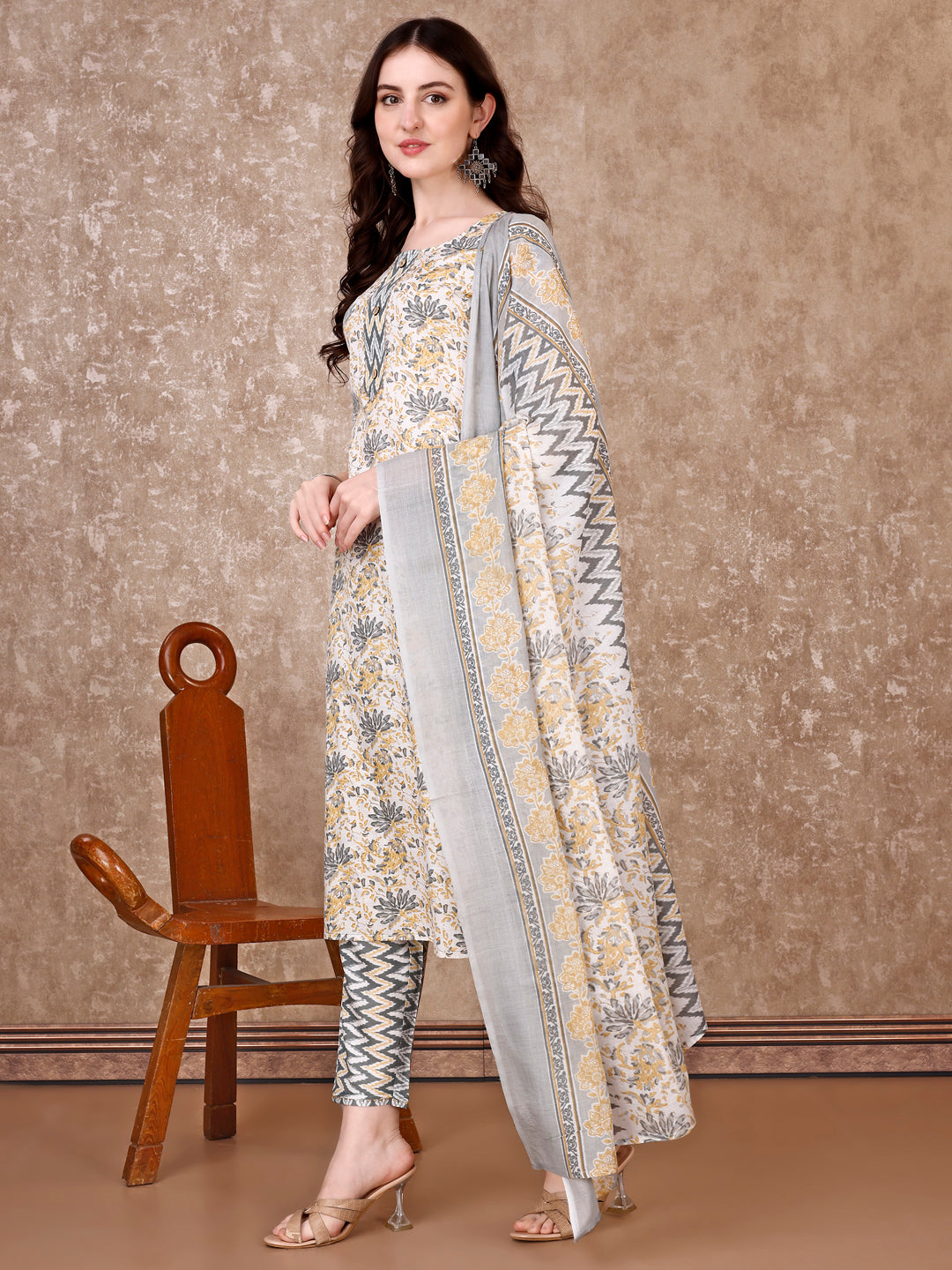 Floral Printed Kurta With printed Pant & Dupatta