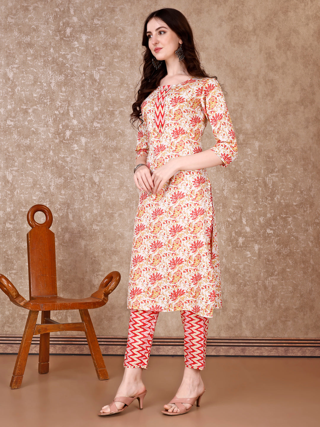 Floral Printed Kurta With printed Pant & Dupatta