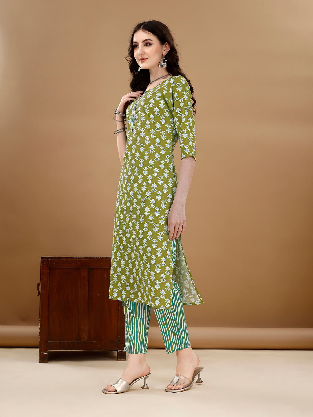 Ethnic Motifs Printed Kurta With Ethnic Motifs Printed Kurta With printed Pant & Dupatta