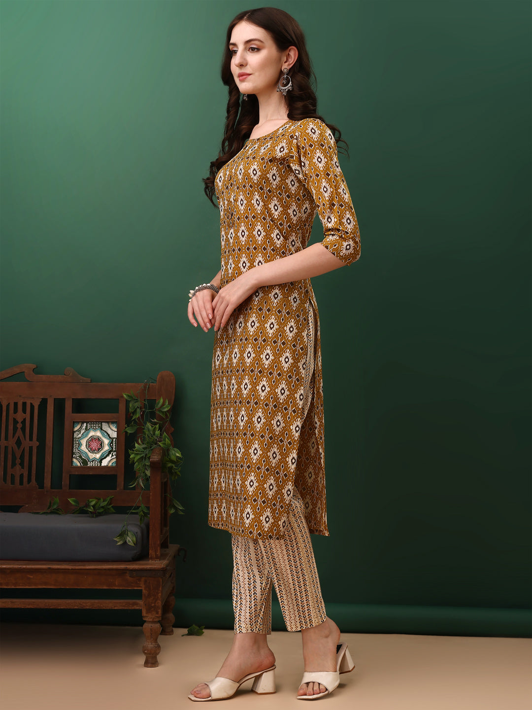 Ethnic Motifs Printed Kurta with Pant & dupatta