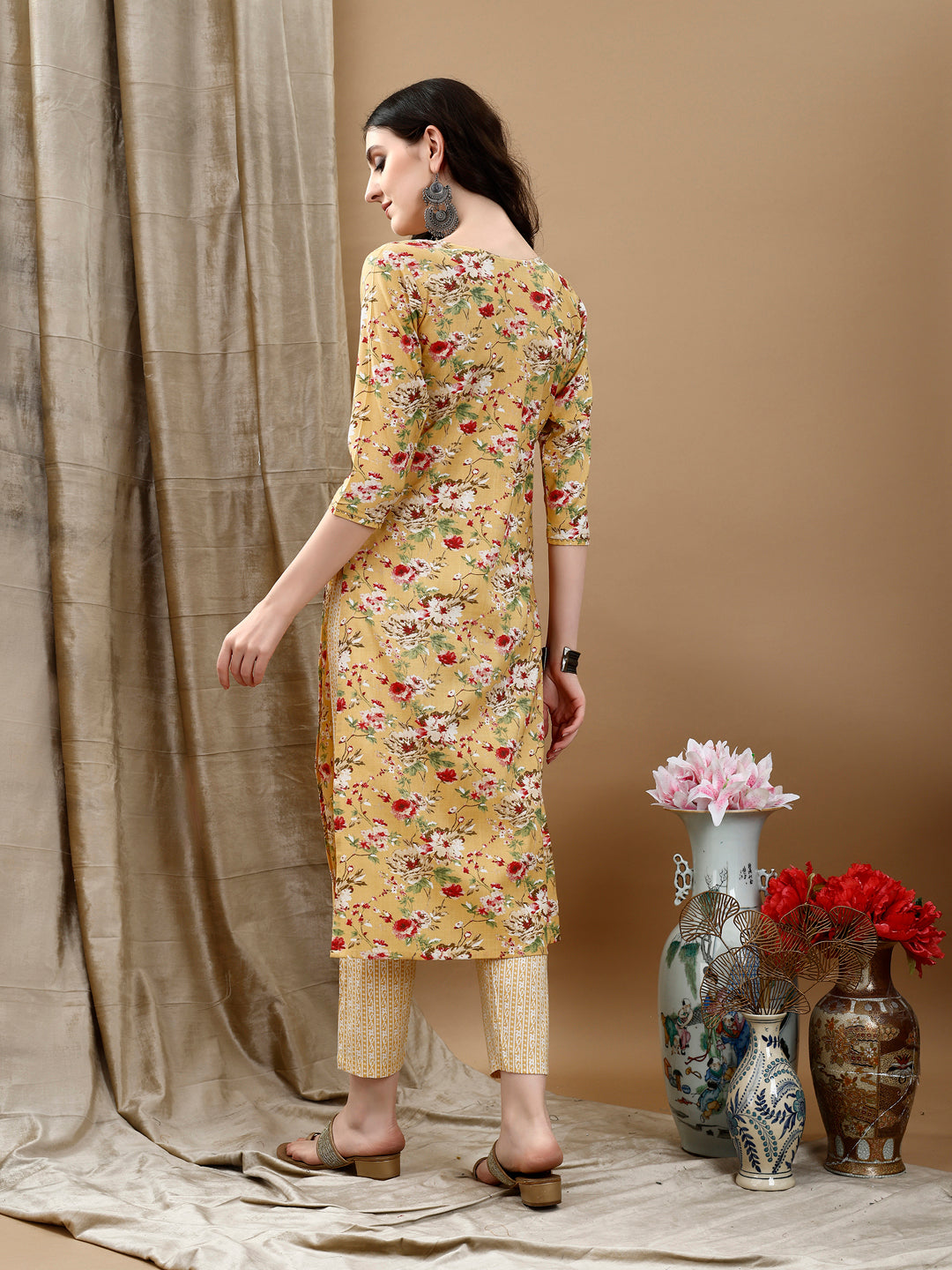 Floral Printed Kurta with pant & dupatta