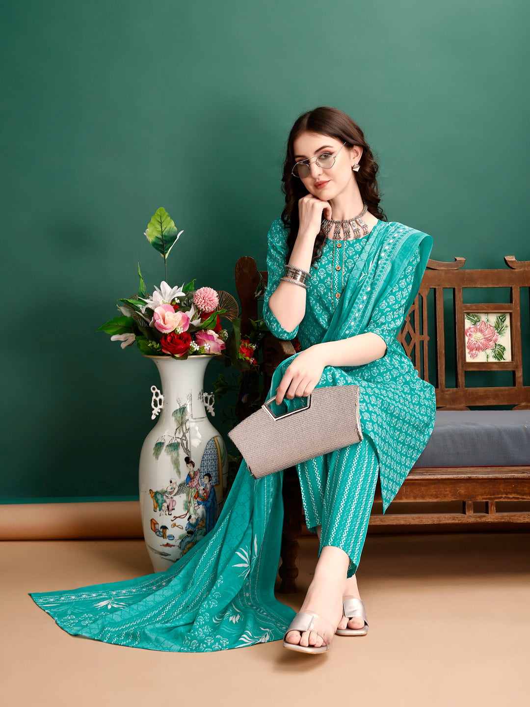 Ethnic Motifs Printed Kurta with pant & Dupatta