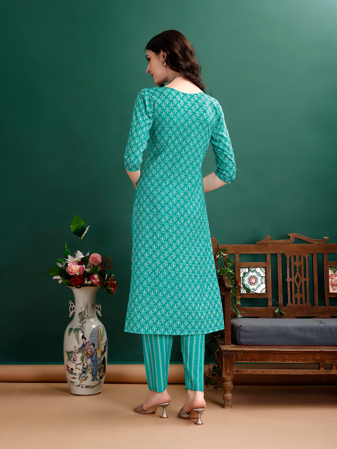 Ethnic Motifs Printed Kurta with pant & Dupatta