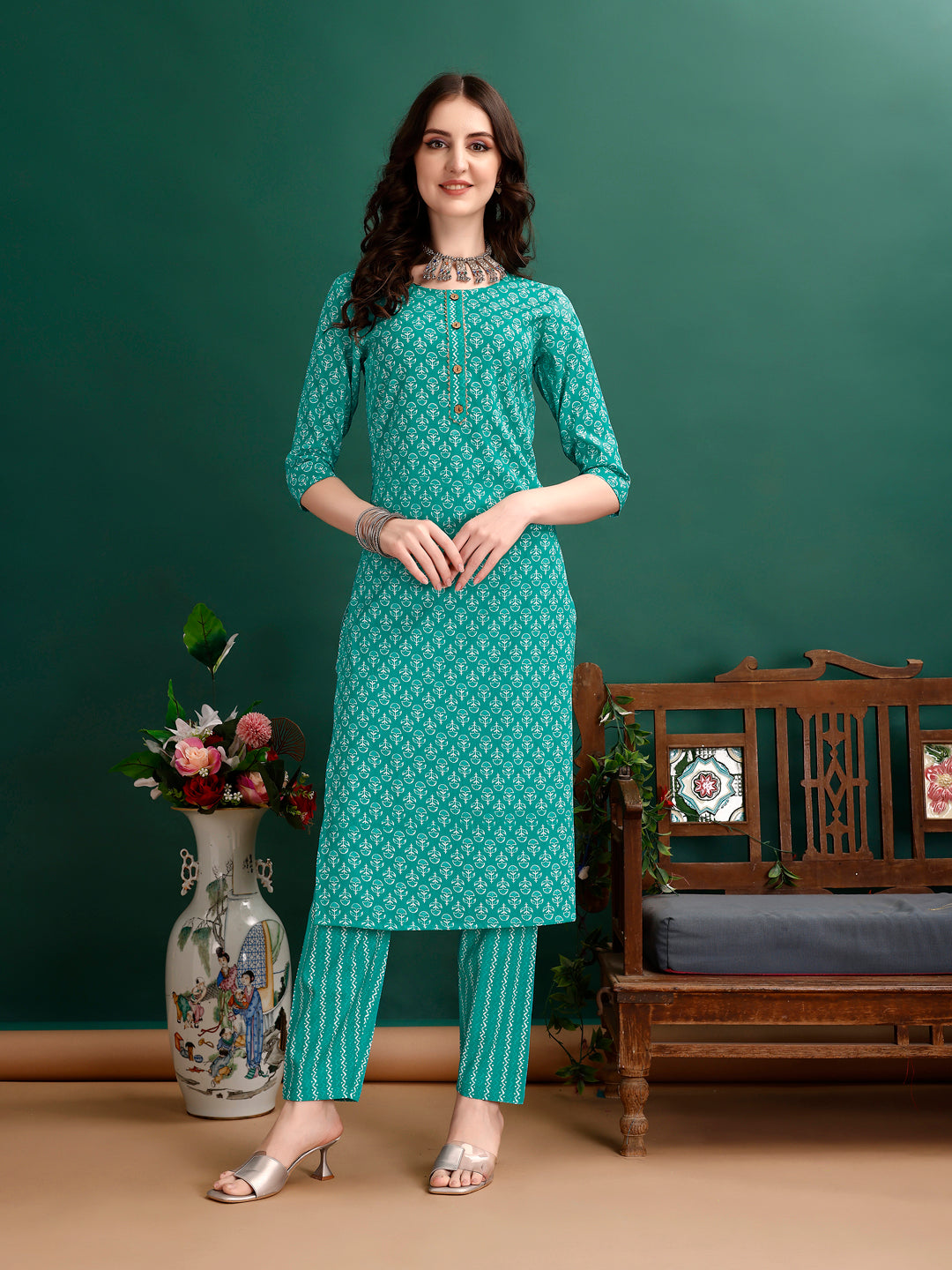 Ethnic Motifs Printed Kurta with pant & Dupatta