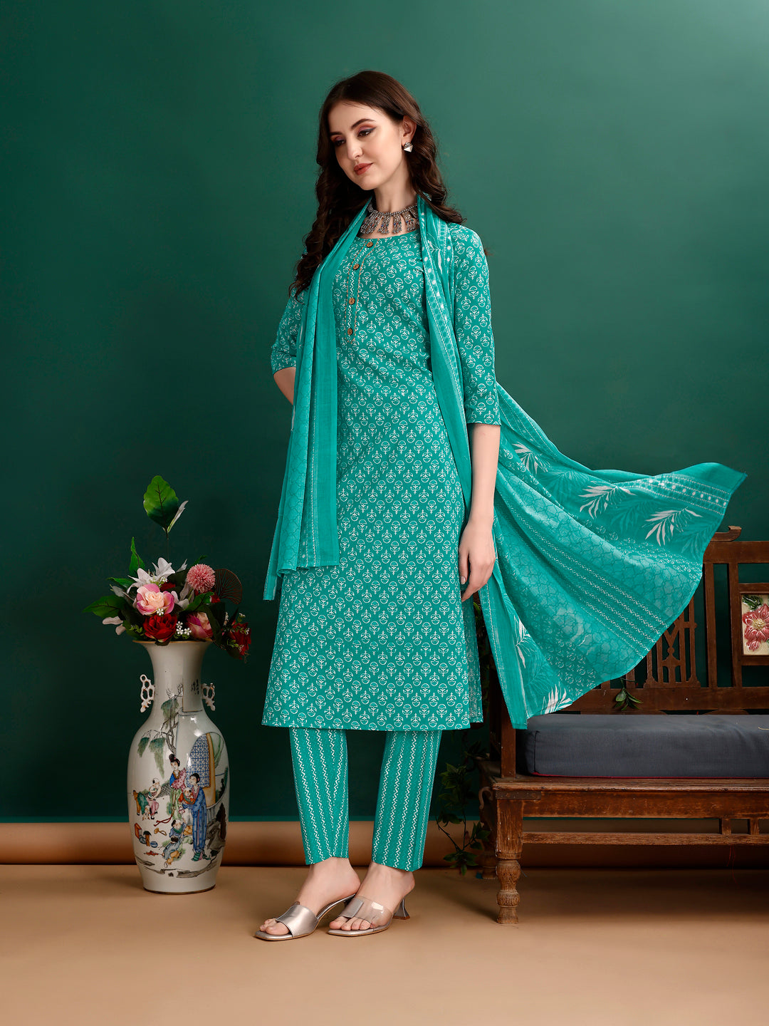 Ethnic Motifs Printed Kurta with pant & Dupatta