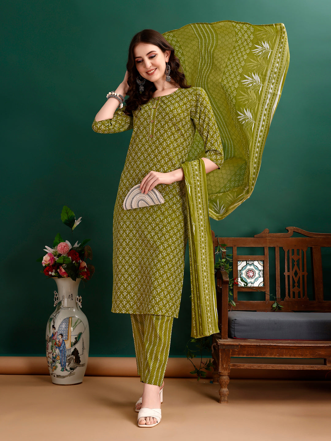 Ethnic Motifs Printed Kurta with pant & Dupatta