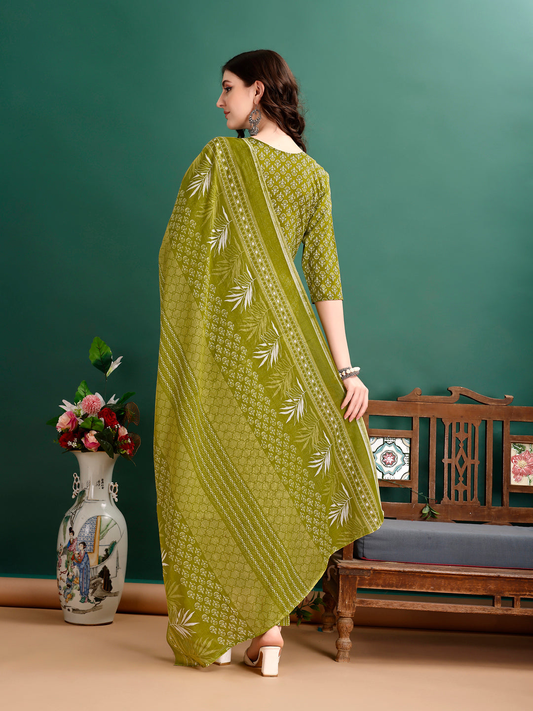 Ethnic Motifs Printed Kurta with pant & Dupatta