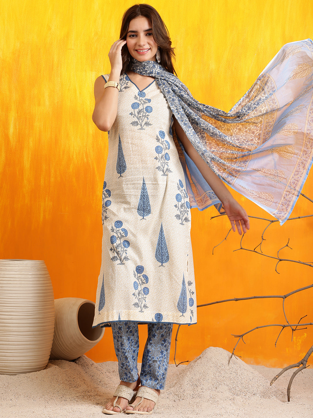 Ethnic Motifs Printed Kurta with Pant & Printed Dupatta