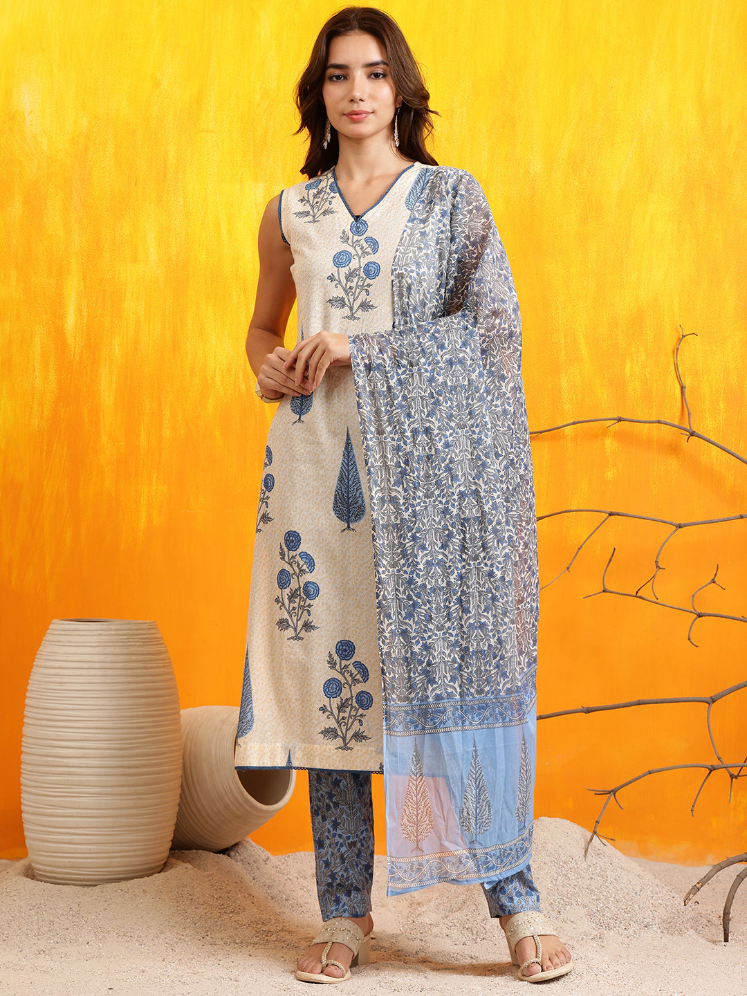 Ethnic Motifs Printed Kurta with Pant & Printed Dupatta