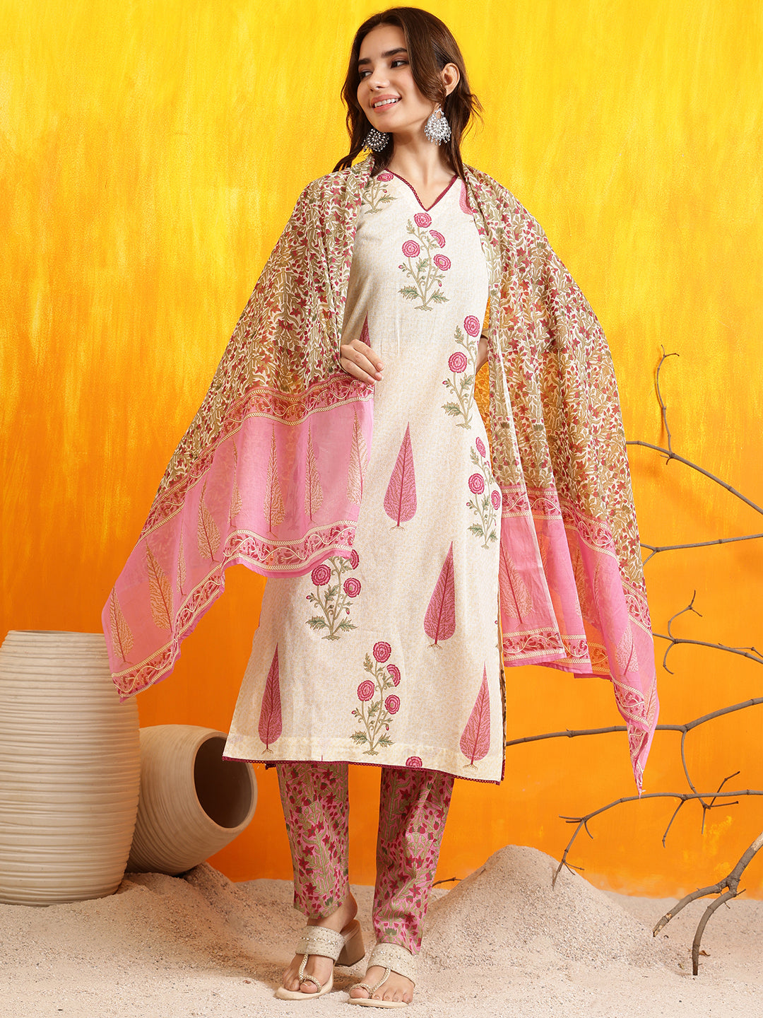 Ethnic Motifs Printed Kurta with Pant & Printed Dupatta
