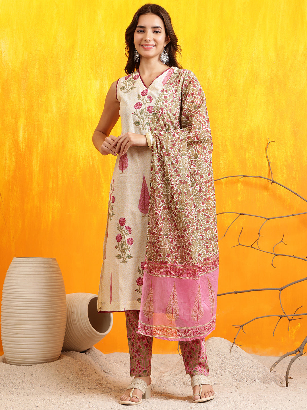 Ethnic Motifs Printed Kurta with Pant & Printed Dupatta