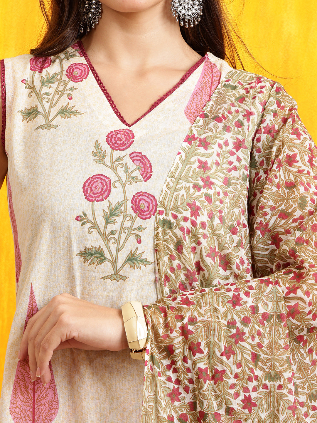 Ethnic Motifs Printed Kurta with Pant & Printed Dupatta